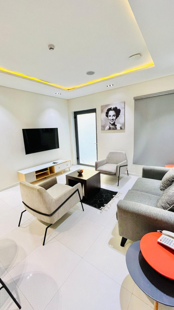Elm Suites Quartz