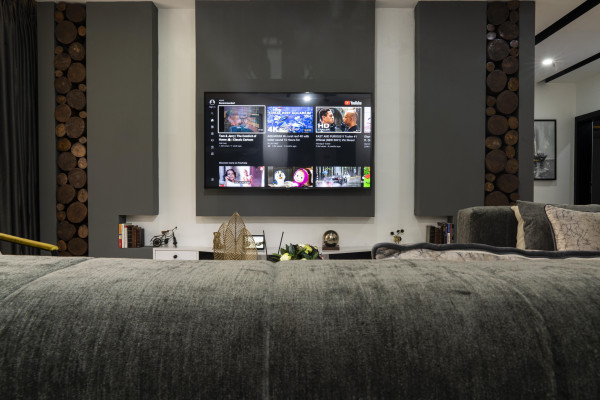 Luxury 2 Bedroom, apartment with in-house cinema. - The Agnes