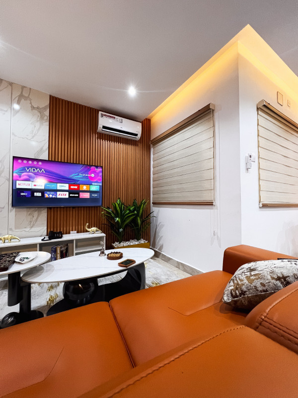 Luxury 1-Bedroom (Penthouse) Shortlet Apartment- 104